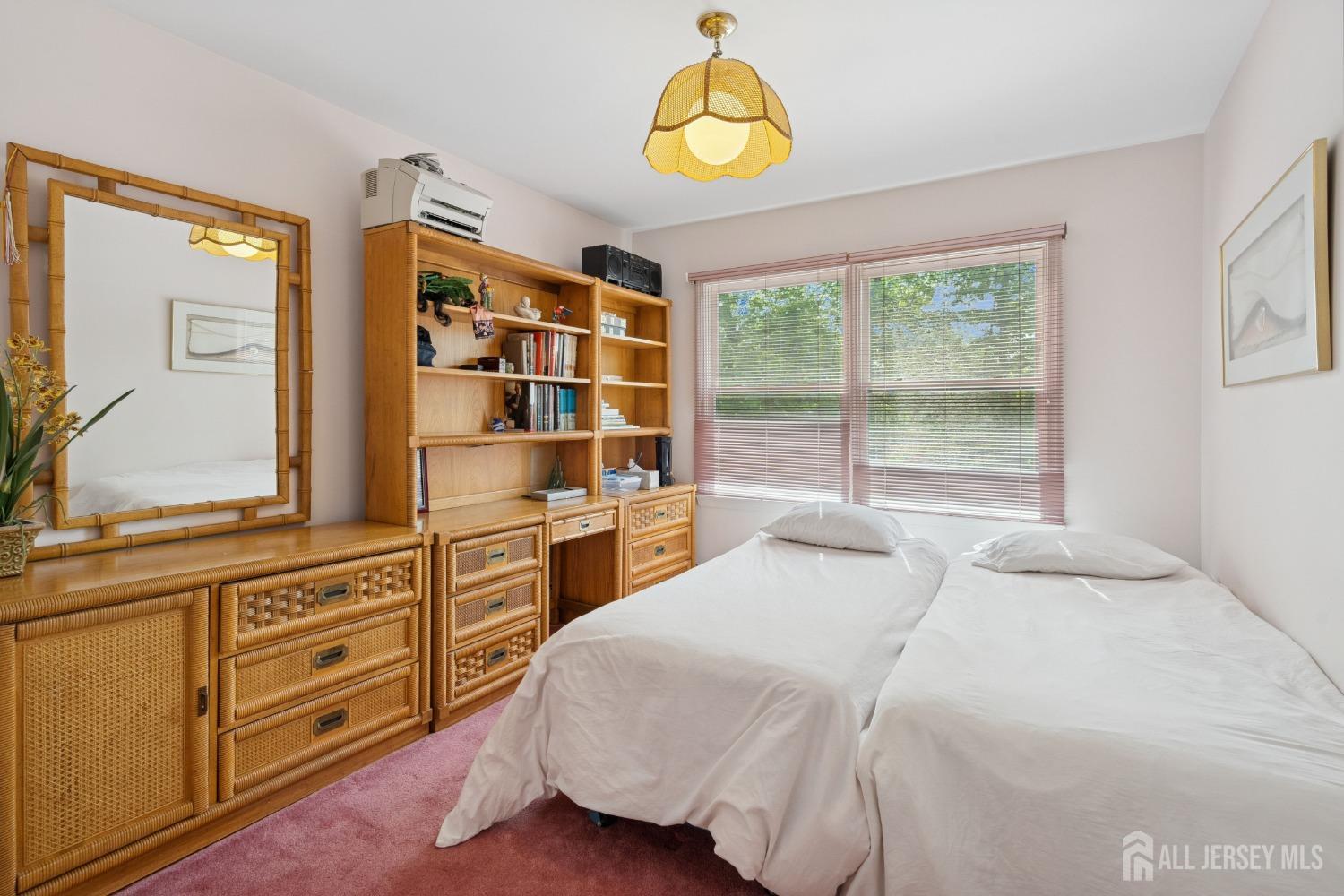 35 Edgemount Road Edison, NJ 08817 - Photo 23 of 36