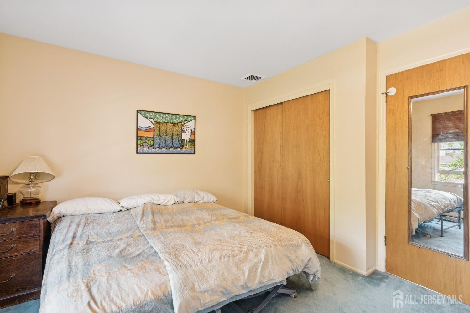 35 Edgemount Road Edison, NJ 08817 - Photo 24 of 36