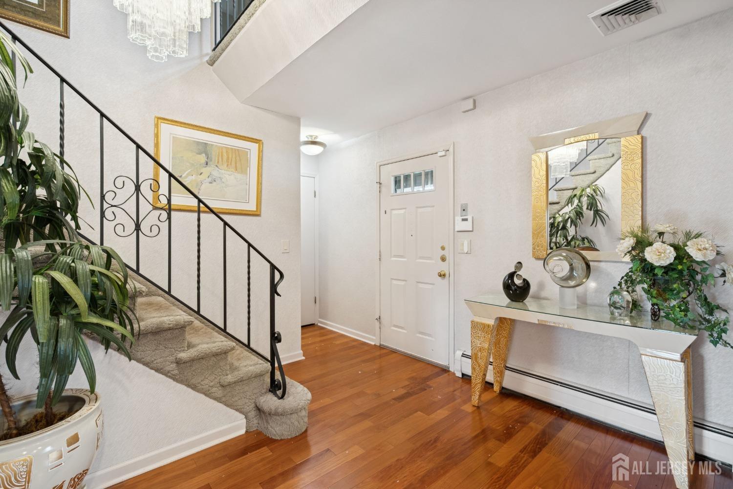35 Edgemount Road Edison, NJ 08817 - Photo 5 of 36