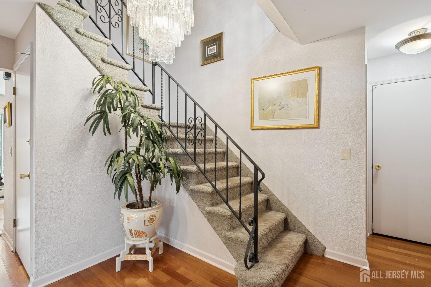 35 Edgemount Road Edison, NJ 08817 - Photo 6 of 36