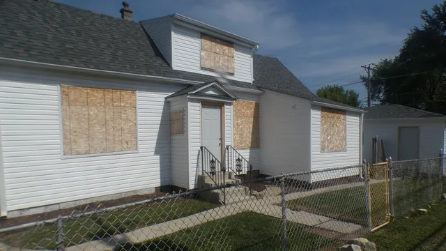 $139,000 | 4053 Rose Avenue, Lyons, IL 60534