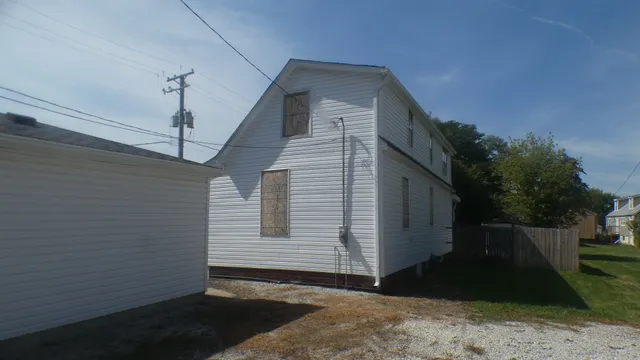 $139,000 | 4053 Rose Avenue, Lyons, IL 60534