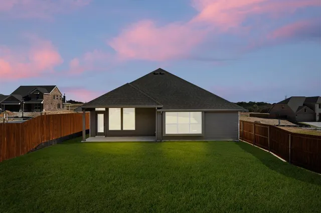 $399,999 | 541 Waterford Pk Boulevard, Weatherford, TX 76087