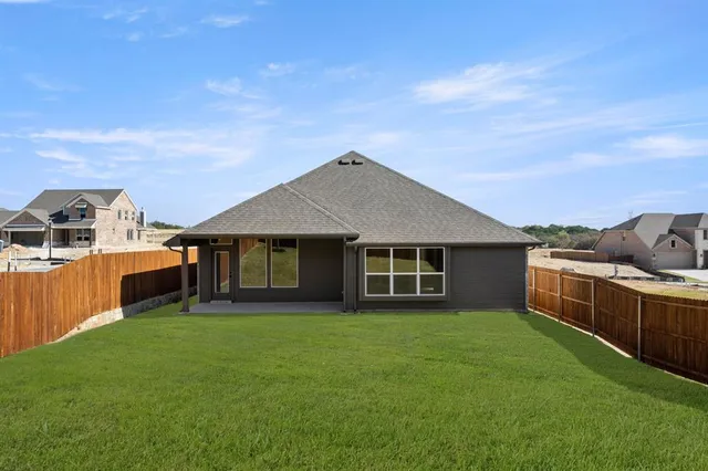 $399,999 | 541 Waterford Pk Boulevard, Weatherford, TX 76087