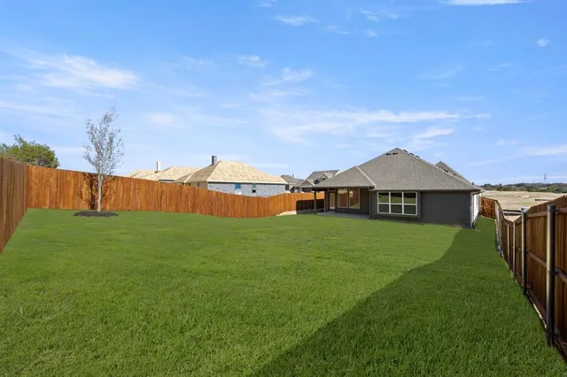 $399,999 | 541 Waterford Pk Boulevard, Weatherford, TX 76087