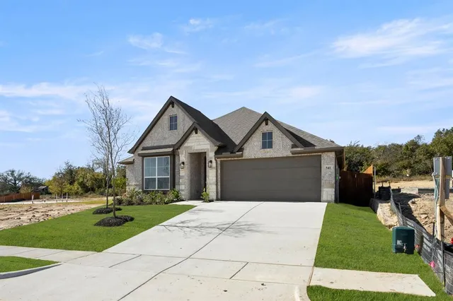 $399,999 | 541 Waterford Pk Boulevard, Weatherford, TX 76087