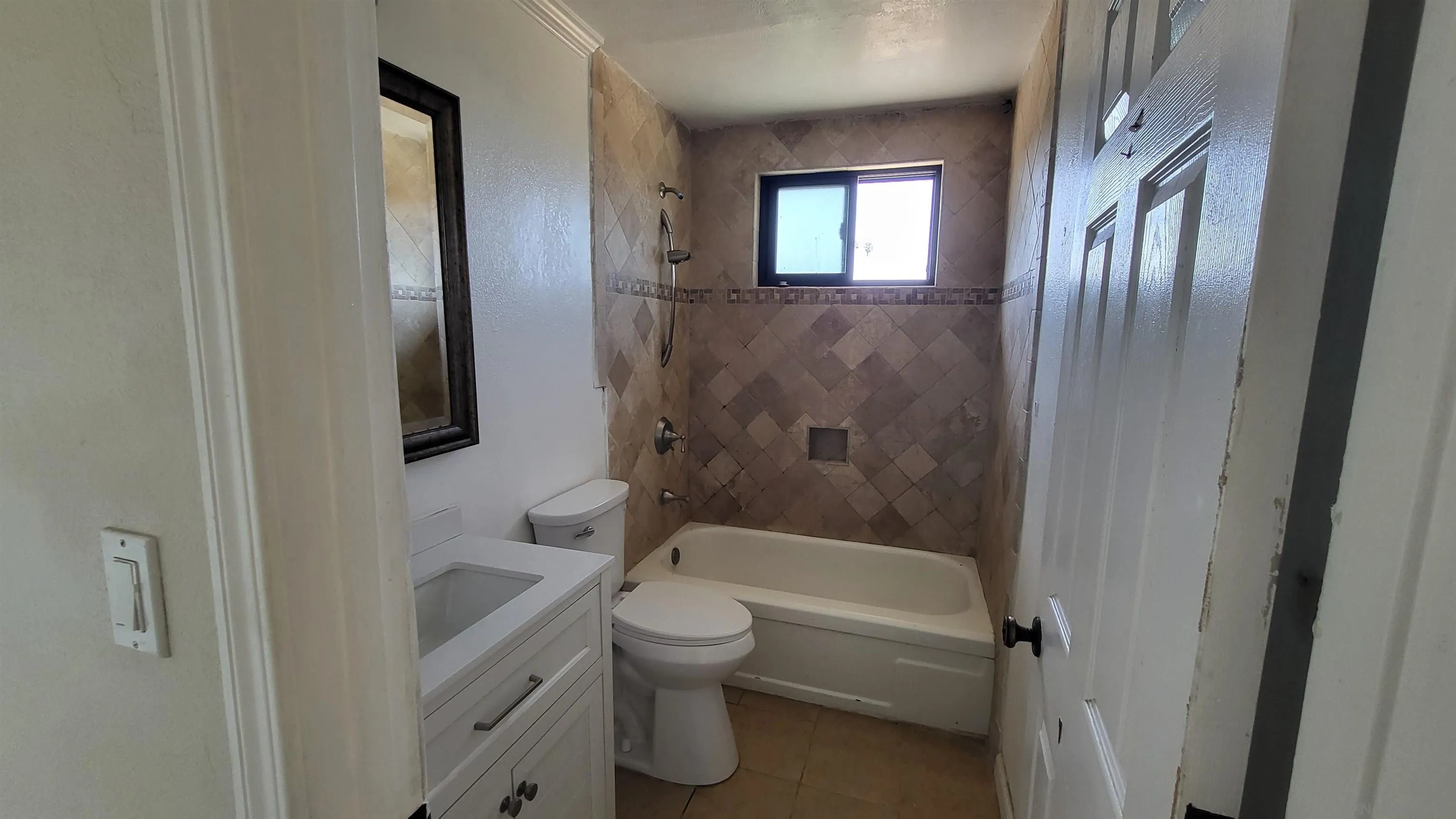 286 Sychar Road San Diego, CA 92114 - Photo 4 of 8 Bathroom