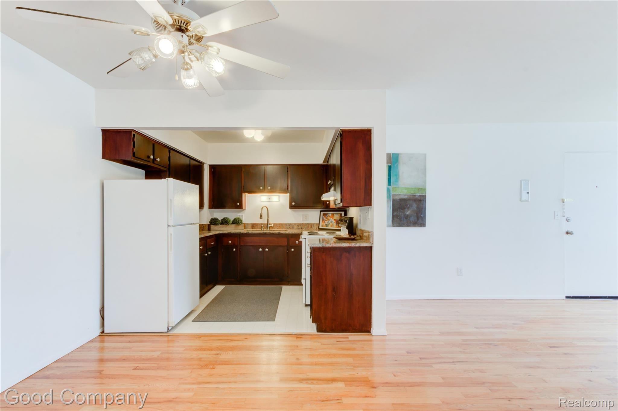 25545 Lahser Road, Unit A7 Southfield, MI 48033 - Photo 7 of 28 25545 Lahser Rd. Unit A-7-07