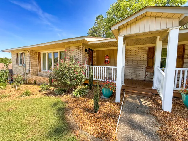 $295,000 | 540 Tara Lane, Huntingdon, TN 38344