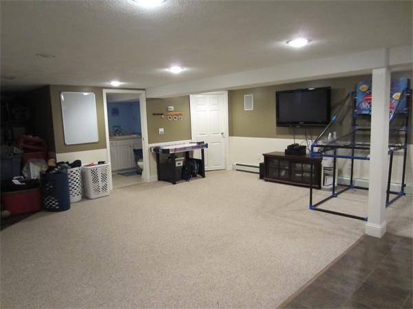 4 Rhuland Road Stoneham, MA 02180 - Photo 8 of 8 Gallery Image 8