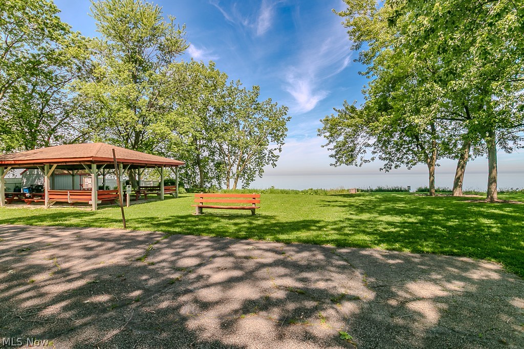 17709 Crestland Road Cleveland, OH 44119 - Photo 14 of 42 I see neighborhood and family picnics in your future!