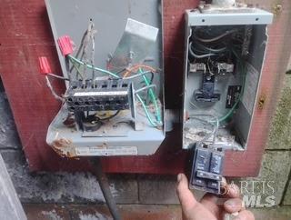 5801 Lake Ridge Road Ukiah, CA 95482 - Photo 11 of 21 a view of entryway