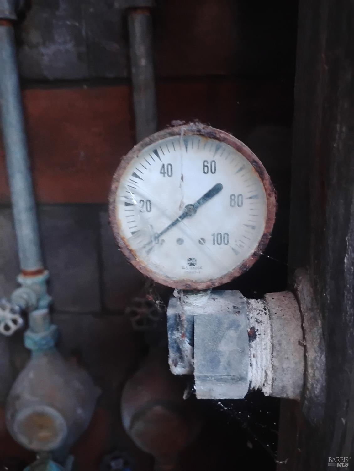 5801 Lake Ridge Road Ukiah, CA 95482 - Photo 8 of 21 a picture of wooden floor