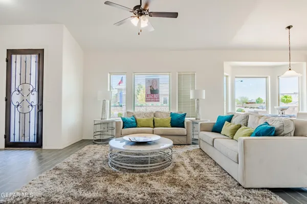 $289,950 | 277 Ulshaw Street, El Paso, TX 79928