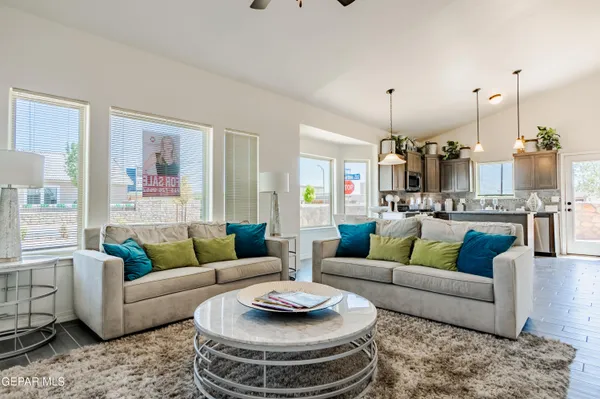 $289,950 | 277 Ulshaw Street, El Paso, TX 79928