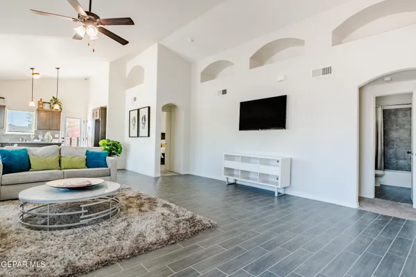 $289,950 | 277 Ulshaw Street, El Paso, TX 79928