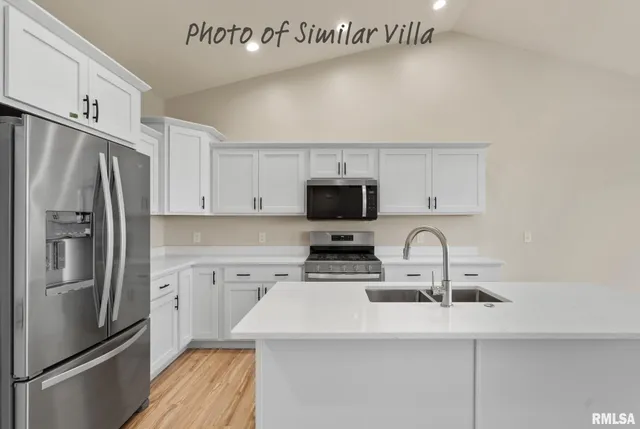 $467,959 | 39 Frank Court, Le Claire, IA 52753