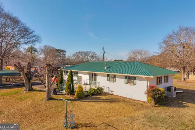 $220,000 | 118 Wayne Circle, Hartwell, GA 30643