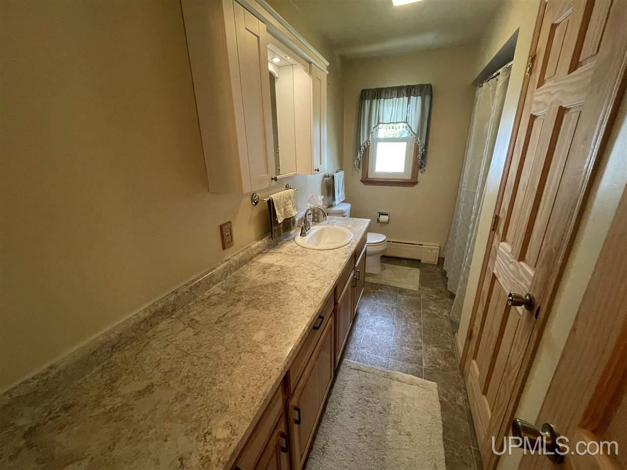 260 South Rose Street Ishpeming, MI 49849 - Photo 11 of 22