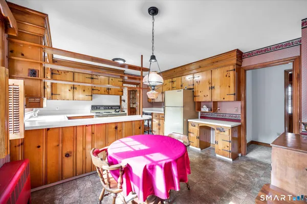 $399,900 | 28 Fairview Avenue, Wallingford, CT 06492