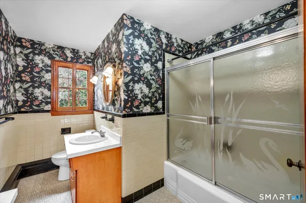 $399,900 | 28 Fairview Avenue, Wallingford, CT 06492