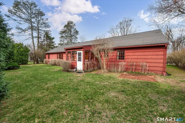 $399,900 | 28 Fairview Avenue, Wallingford, CT 06492