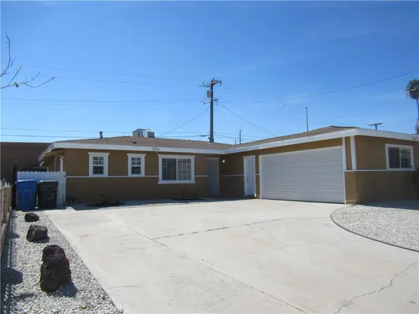 $325,000 | 904 Las Amigas Drive, Barstow, CA 92311