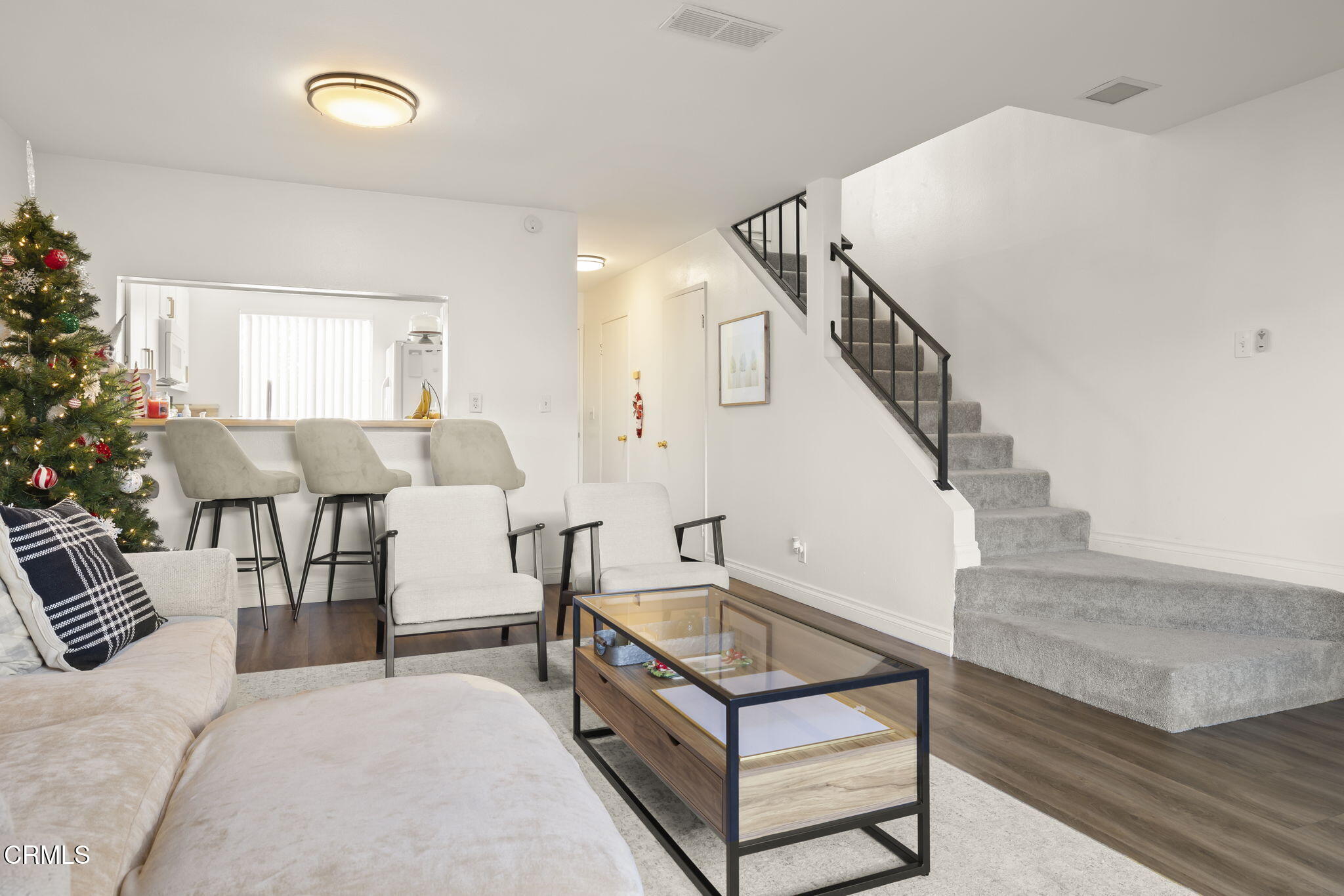 3255 Kelp Lane Oxnard, CA 93035 - Photo 11 of 45 a living room with furniture