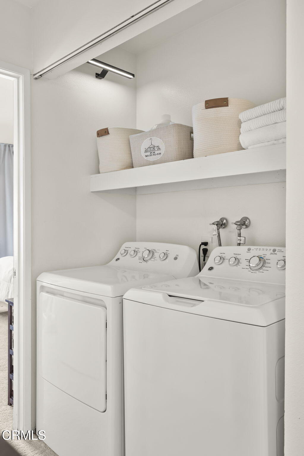 3255 Kelp Lane Oxnard, CA 93035 - Photo 32 of 45 a utility room with dryer and washer