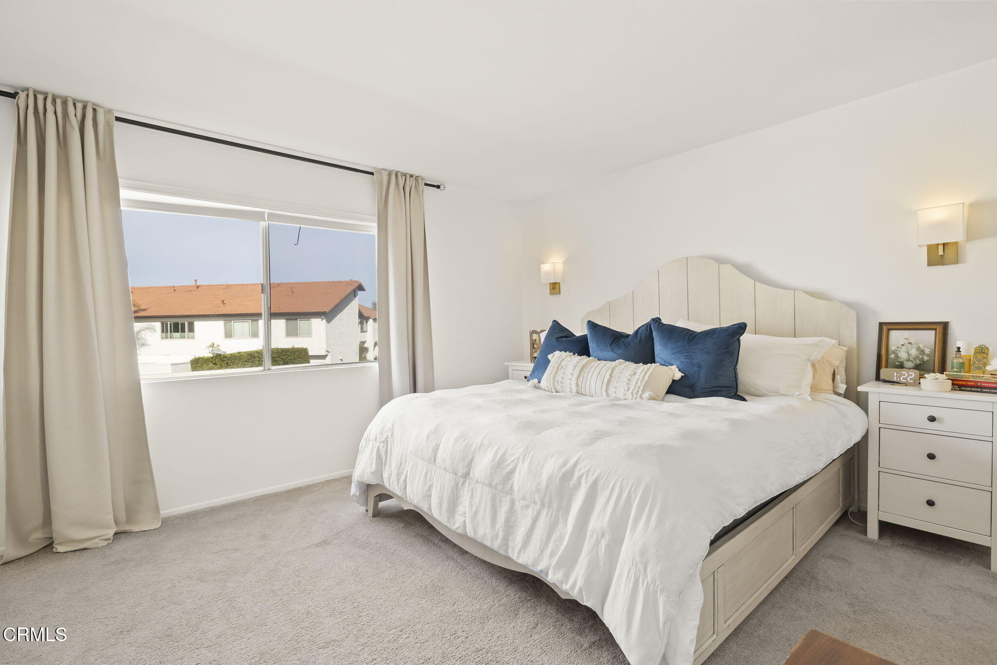 3255 Kelp Lane Oxnard, CA 93035 - Photo 4 of 45 a bedroom with a bed and a window