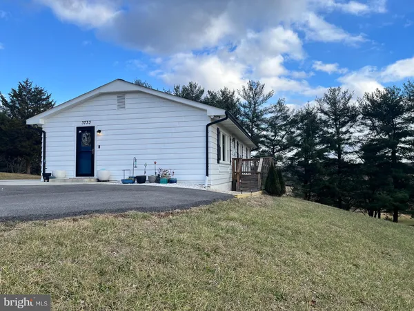 $2,450 | 3733 Ridge Road, Westminster, MD 21157