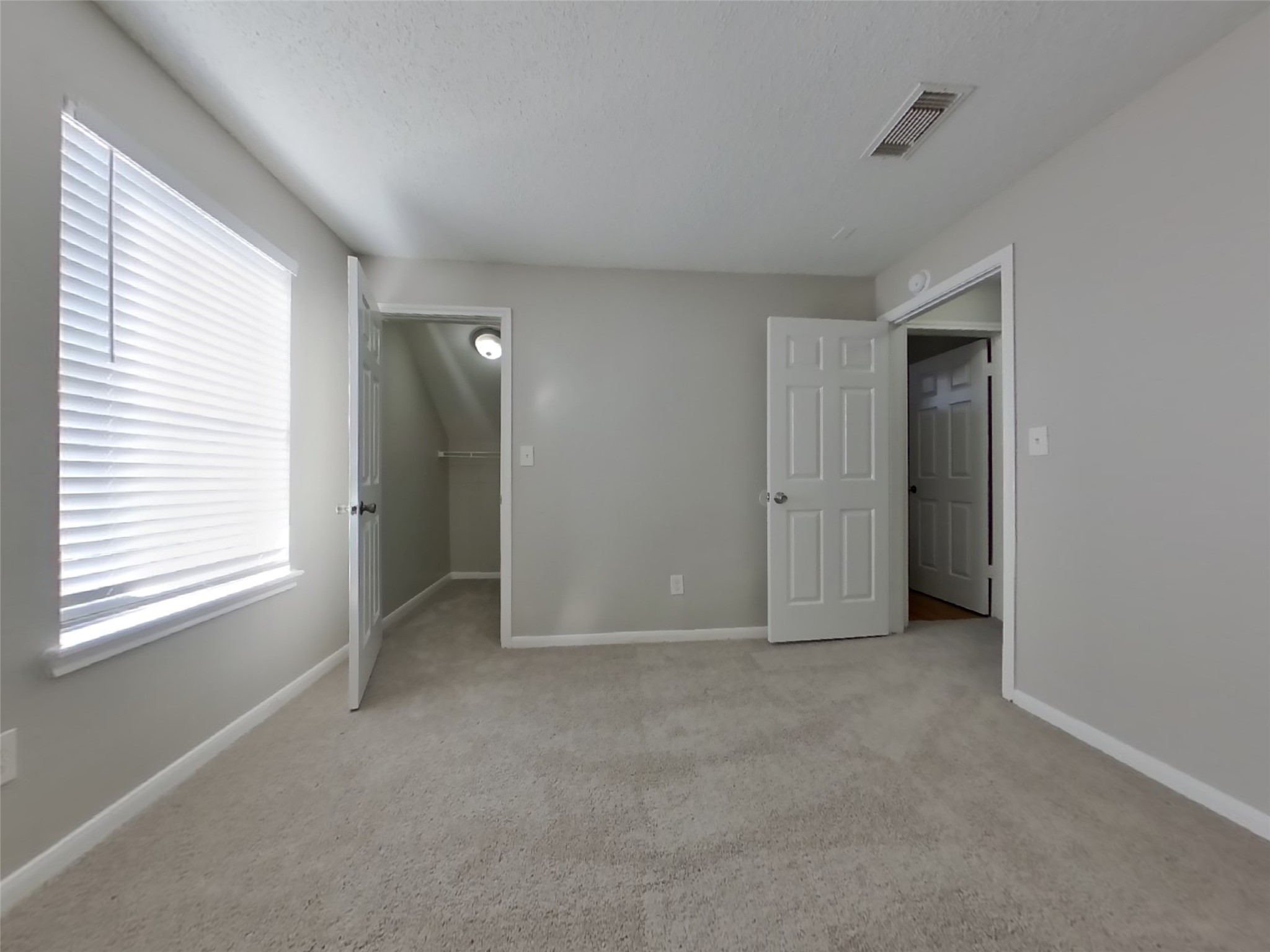 3126 Kelling Street Houston, TX 77045 - Photo 12 of 15