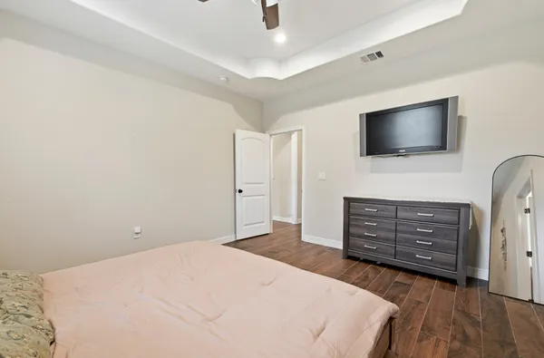 $550,000 | 202 Cedar Hills Drive, Elgin, TX 78621