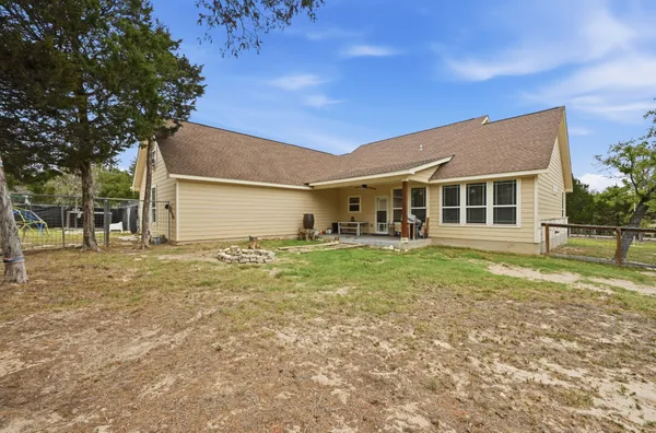 $550,000 | 202 Cedar Hills Drive, Elgin, TX 78621