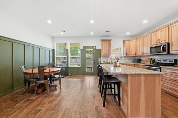 $550,000 | 202 Cedar Hills Drive, Elgin, TX 78621