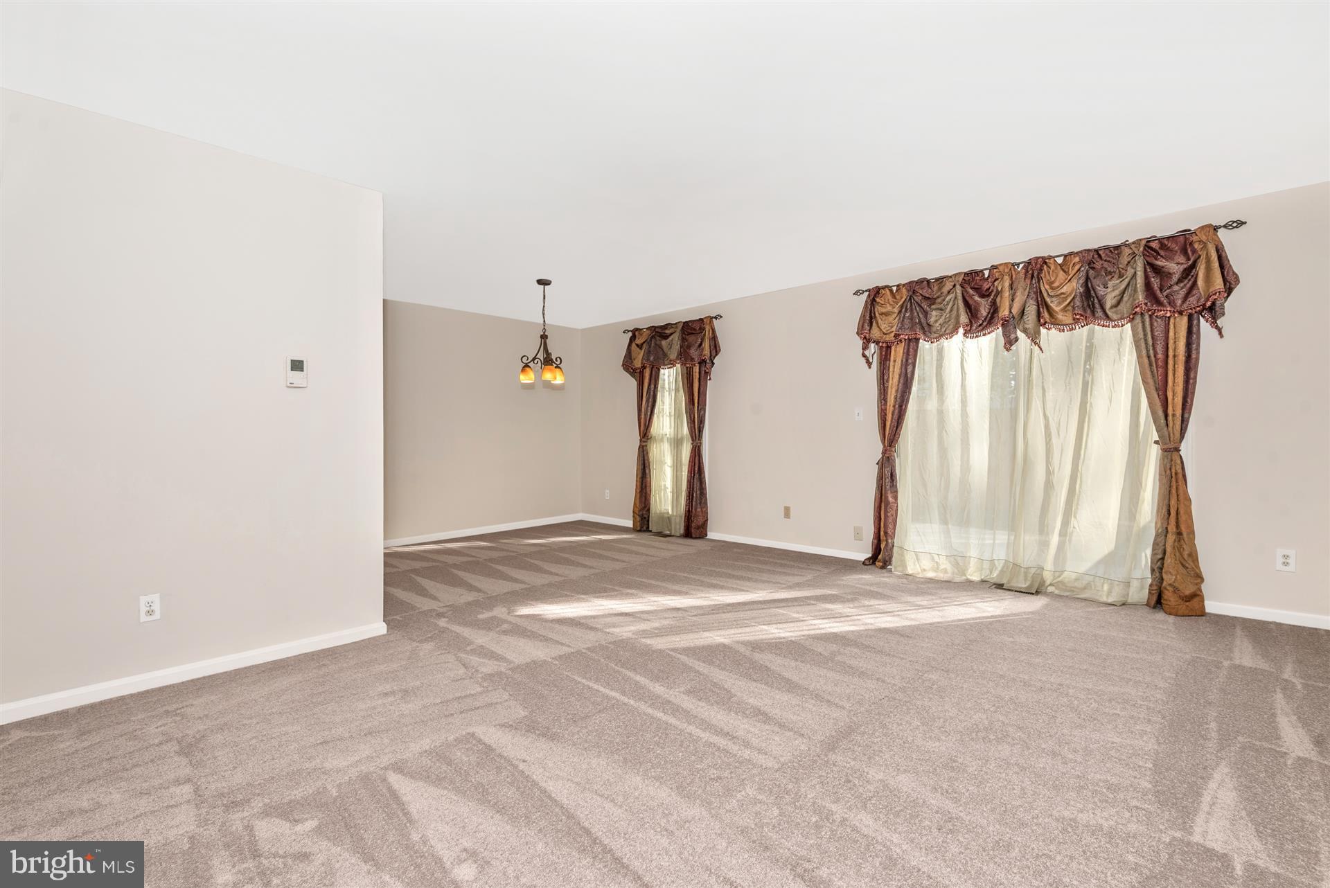 6 Ramsdell Terrace Gaithersburg, MD 20878 - Photo 6 of 29 Living Room