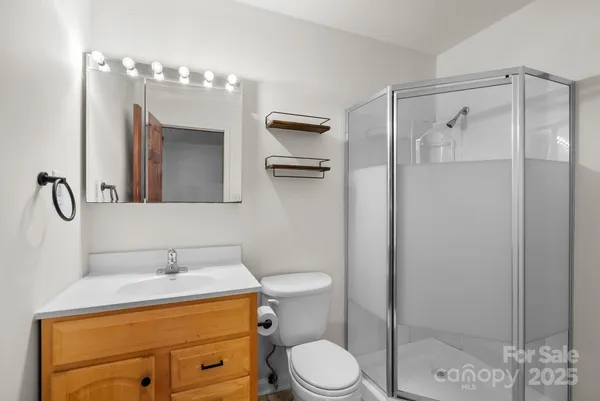 a close up view of a washer and dryer