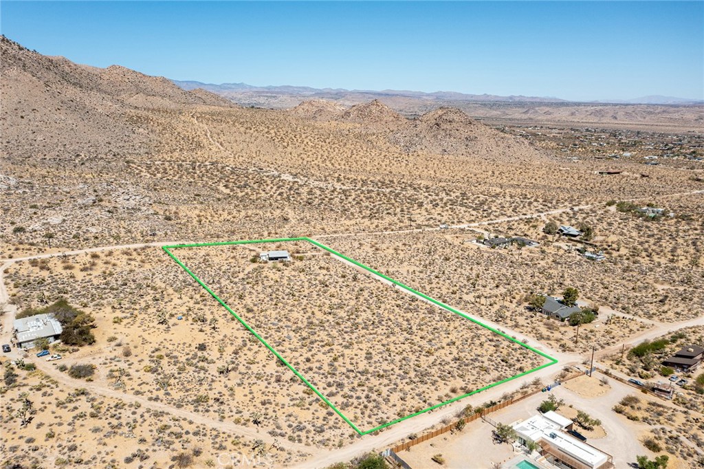 8421 Sunset Road Joshua Tree, CA 92252 - Photo 10 of 32 Gallery Image 10