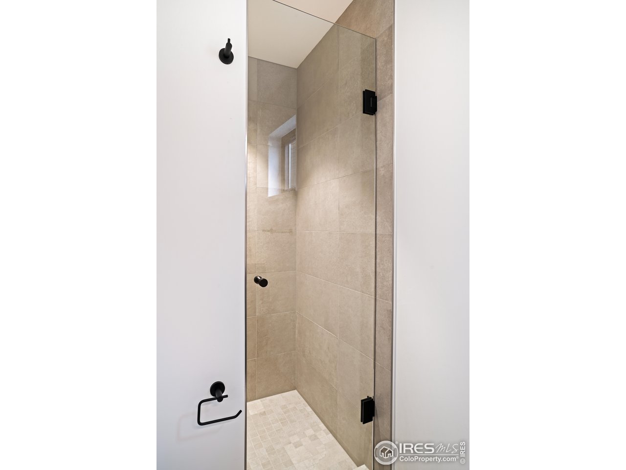 2125 Upland Avenue Boulder, CO 80304 - Photo 35 of 36 a bathroom with a shower