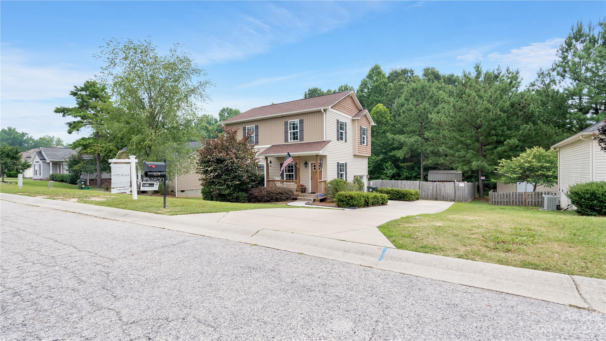 624 Red Hawk Way Clover, SC 29710 - Photo 5 of 25 Gallery Image 5