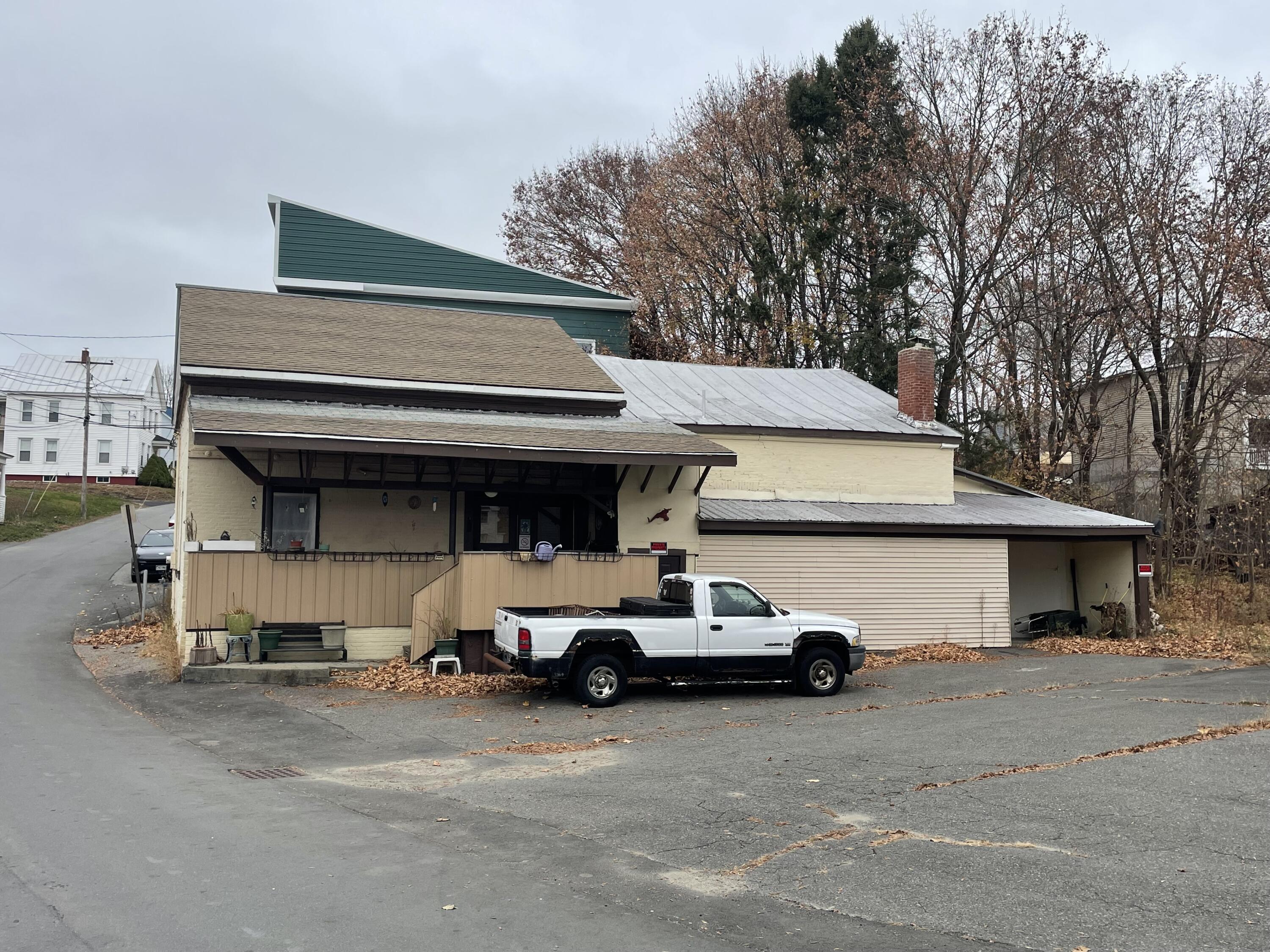 15 Veteran Court Waterville, ME 04901 - Photo 3 of 22 IMG_6543