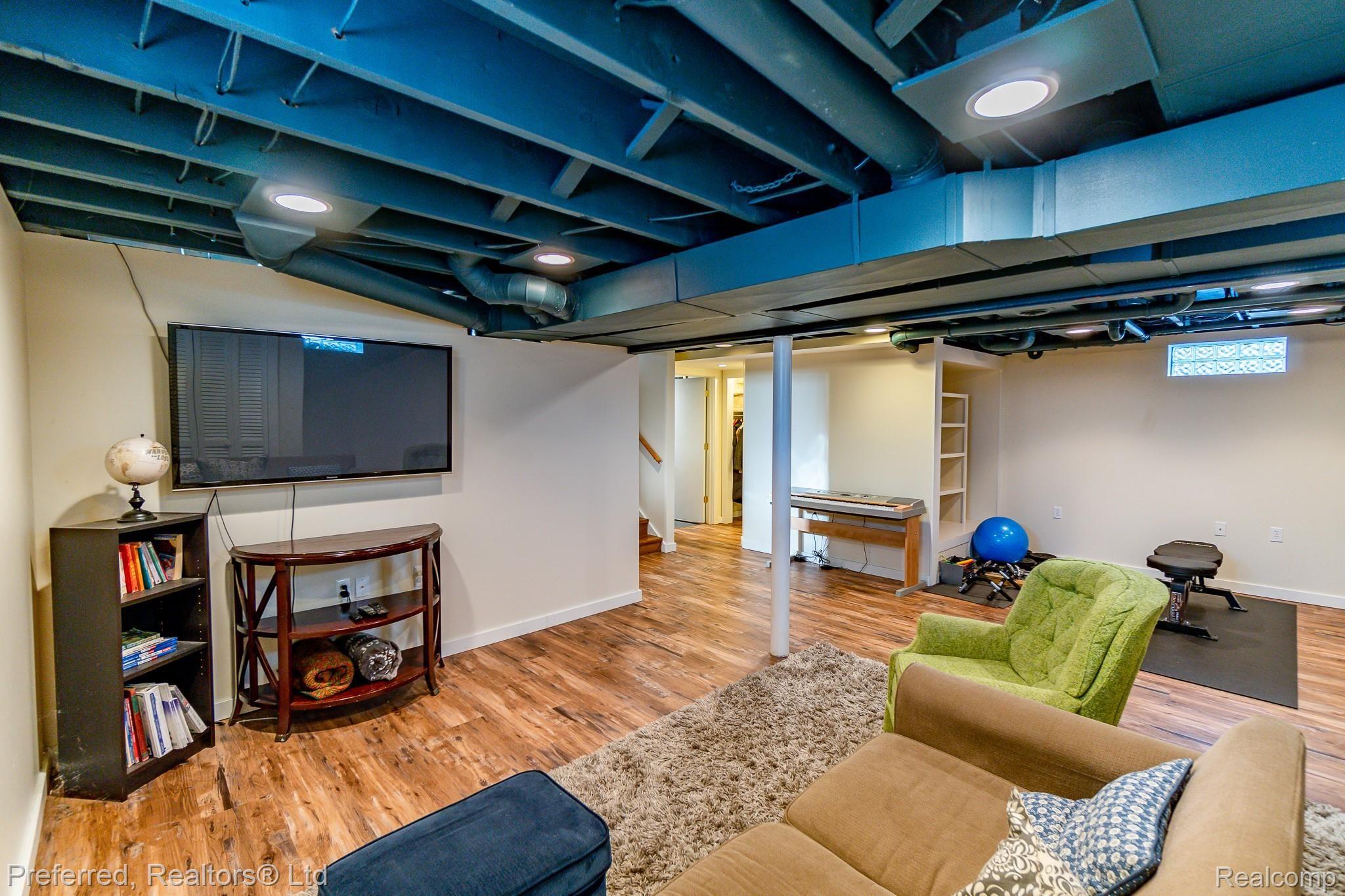 9901 Warren Road Plymouth, MI 48170 - Photo 25 of 39 Warren-29.jpg