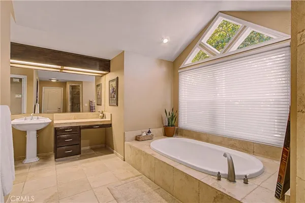 $990,000 | 1605 Ridge Drive, Merced, CA 95340