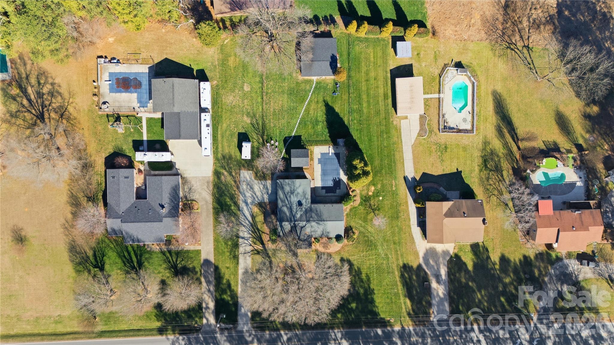 1150 Ratchford Road Dallas, NC 28034 - Photo 2 of 48 Gallery Image 2