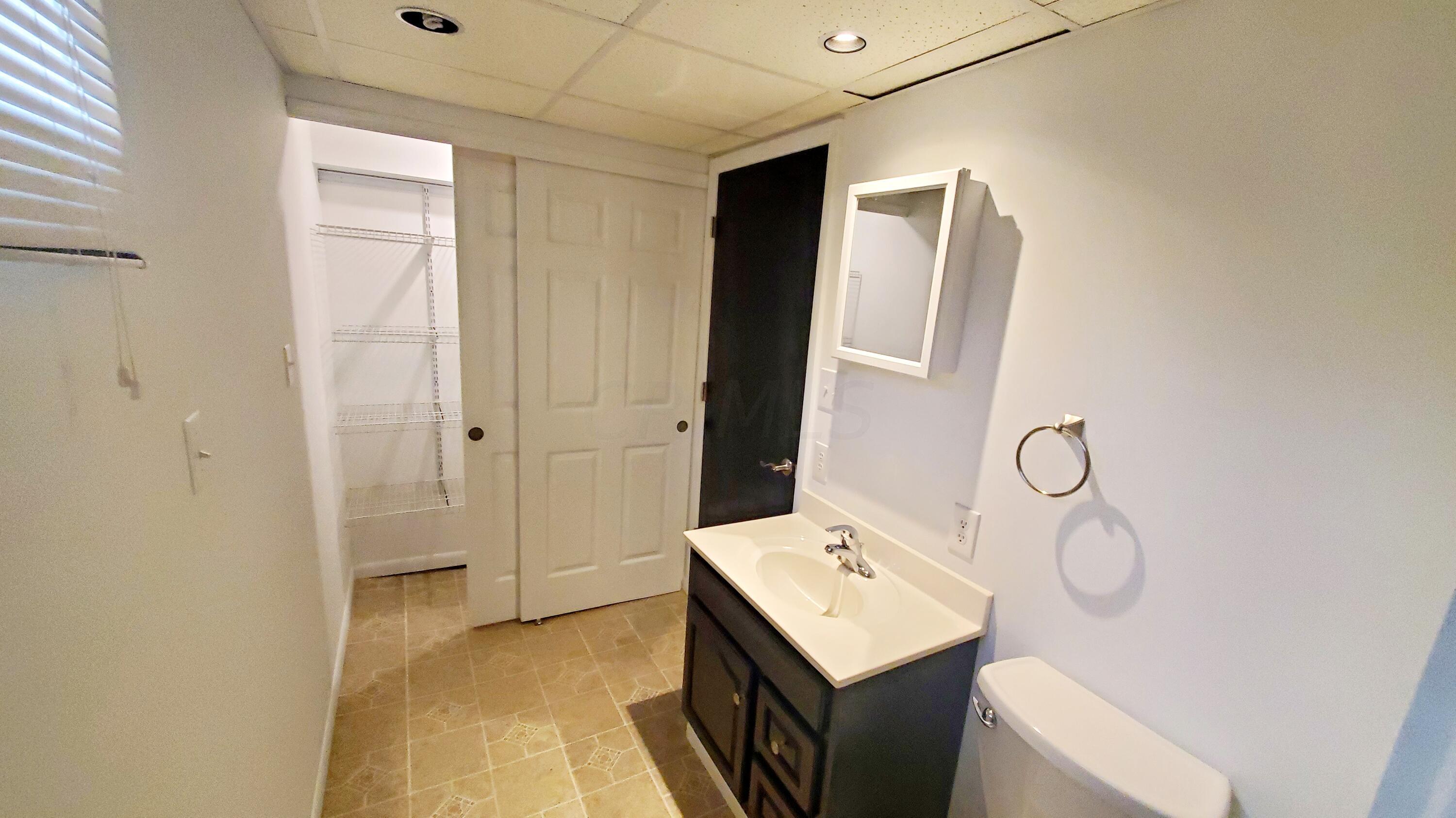 3105 Hillgate Road Columbus, OH 43207 - Photo 25 of 34 Bath lower level