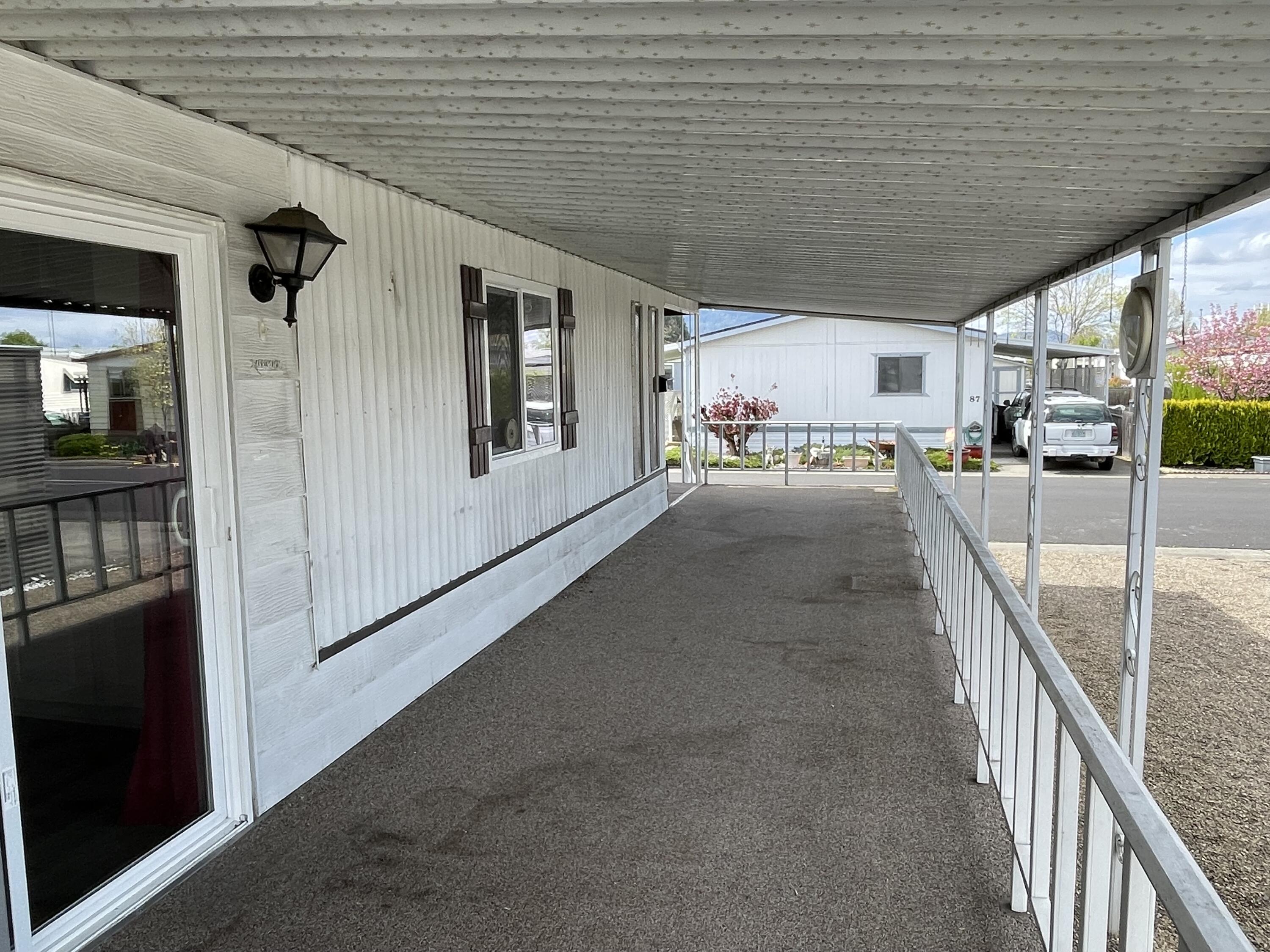 301 Freeman Road, Unit 90 Central Point, OR 97502 - Photo 20 of 22 IMG_1204