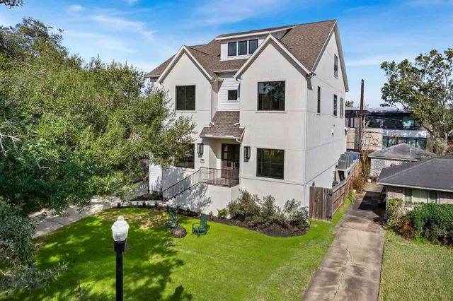 $1,800,000 | 3714 Grennoch Lane, Houston, TX 77025