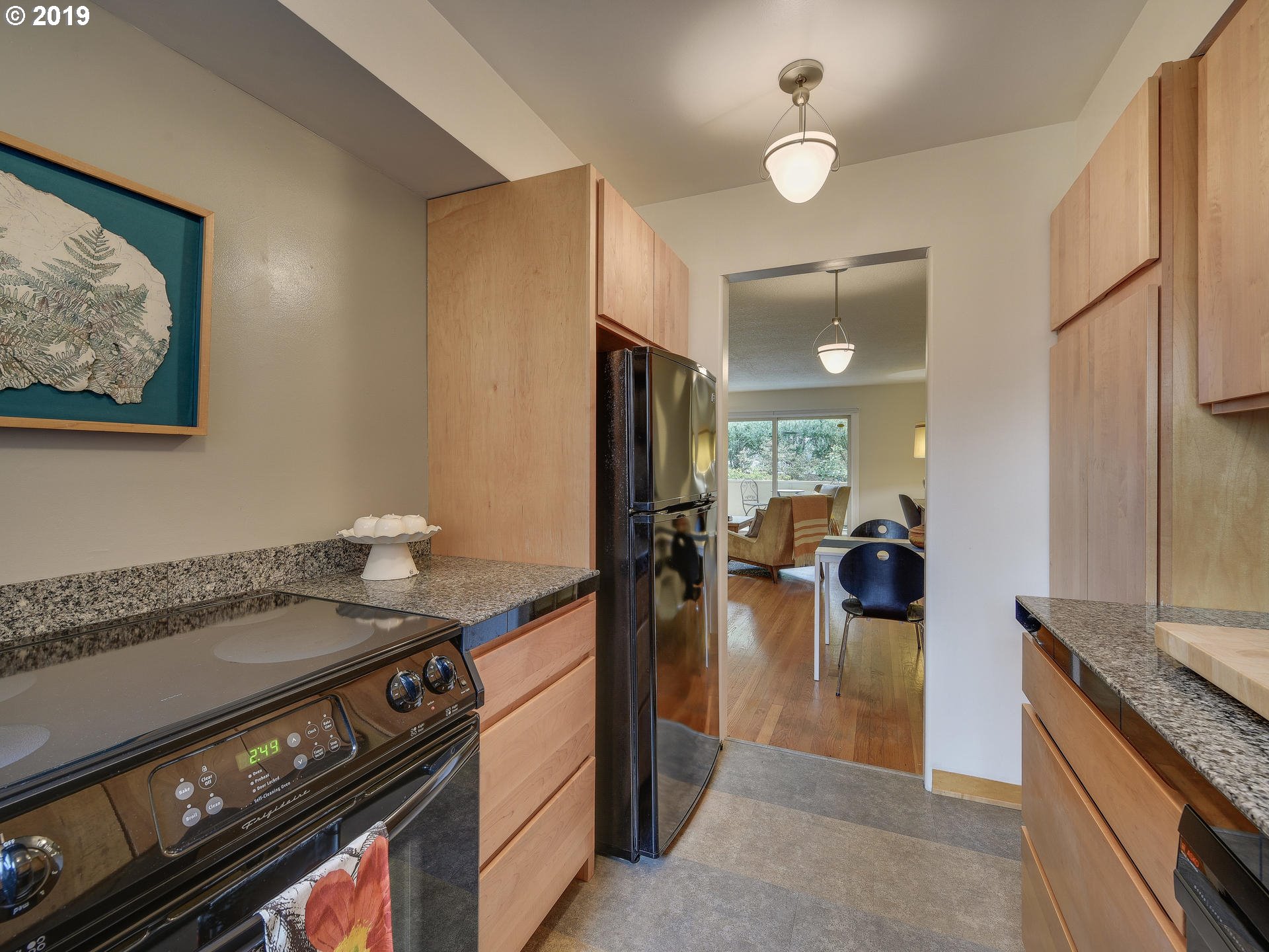 2425 Southwest 19th Avenue, Unit 2 Portland, OR 97201 - Photo 11 of 22 Gallery Image 11