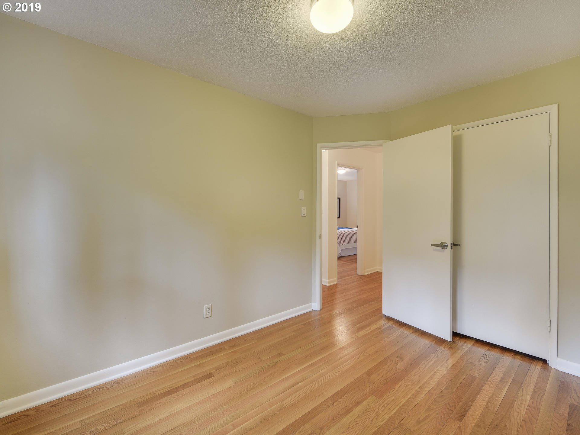 2425 Southwest 19th Avenue, Unit 2 Portland, OR 97201 - Photo 17 of 22 Gallery Image 17