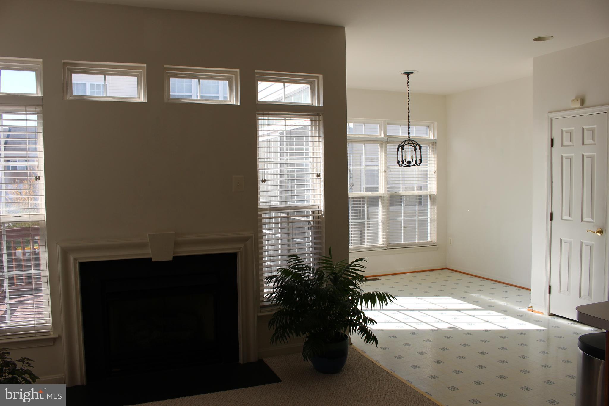 7337 Oldham Leeds Way Springfield, VA 22150 - Photo 6 of 16